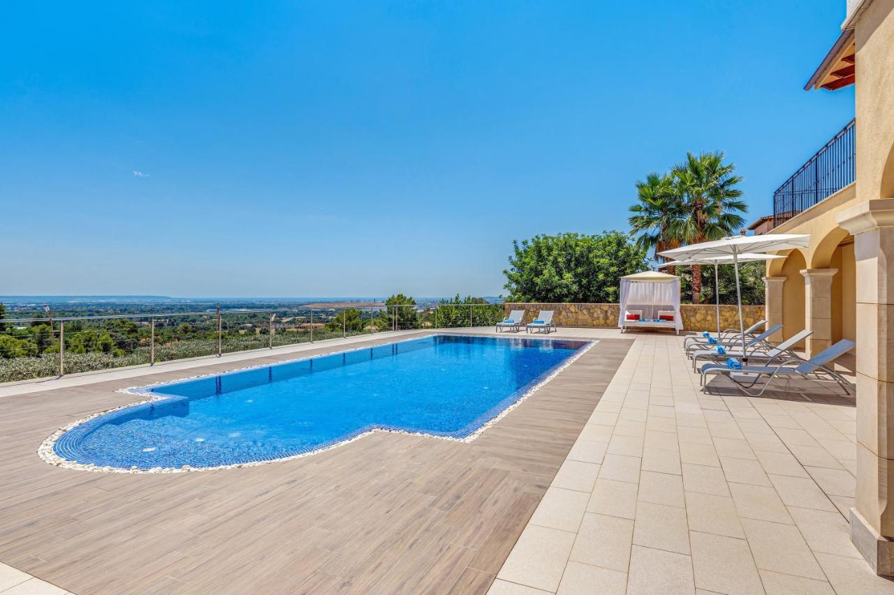 Liman Villa *
